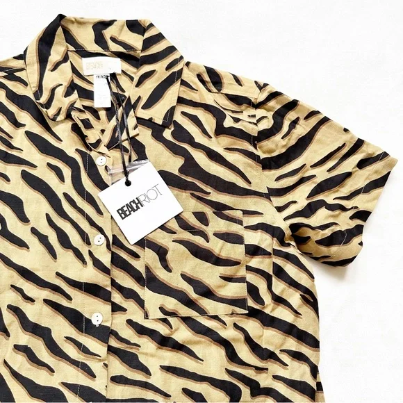 LAST CHANCE! DELETING TONIGHT! 
BEACH RIOT Zebra Button-Up Shirt Small NWT NEW - Picture 2 of 8